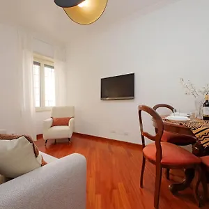 https://ruggeros-home.it-romehotels.com